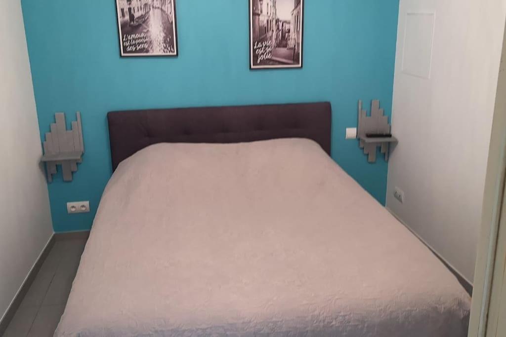 Gite Rdc 42M2 400 M Centre Ville 200 M Gare Tgv Parking Gratuit 250 Places Face Au Logement Arras Buitenkant foto