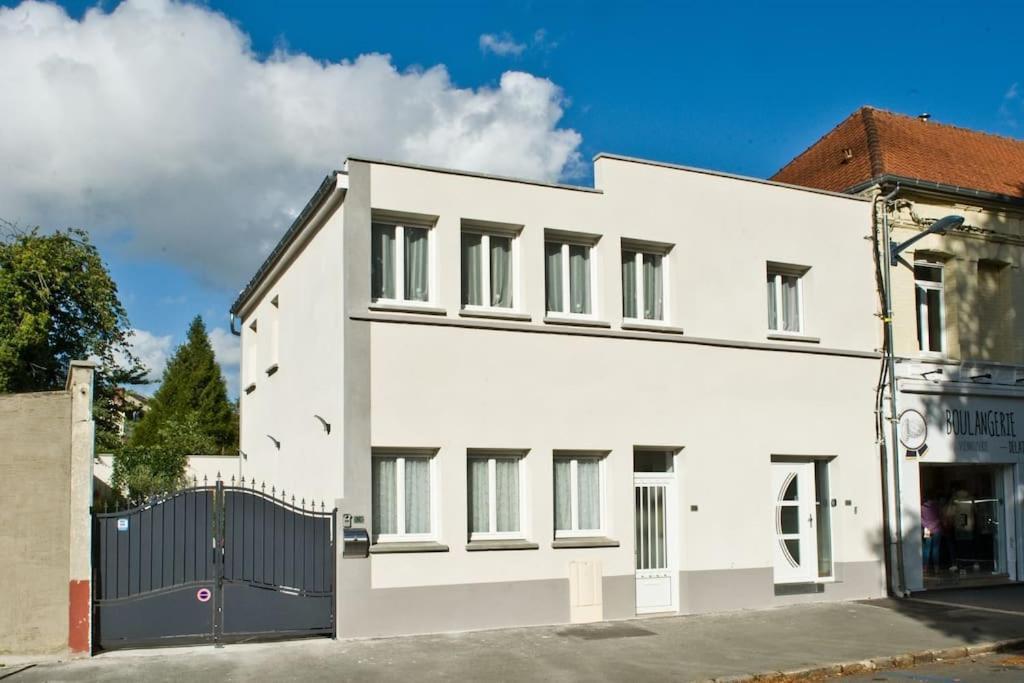 Gite Rdc 42M2 400 M Centre Ville 200 M Gare Tgv Parking Gratuit 250 Places Face Au Logement Arras Buitenkant foto